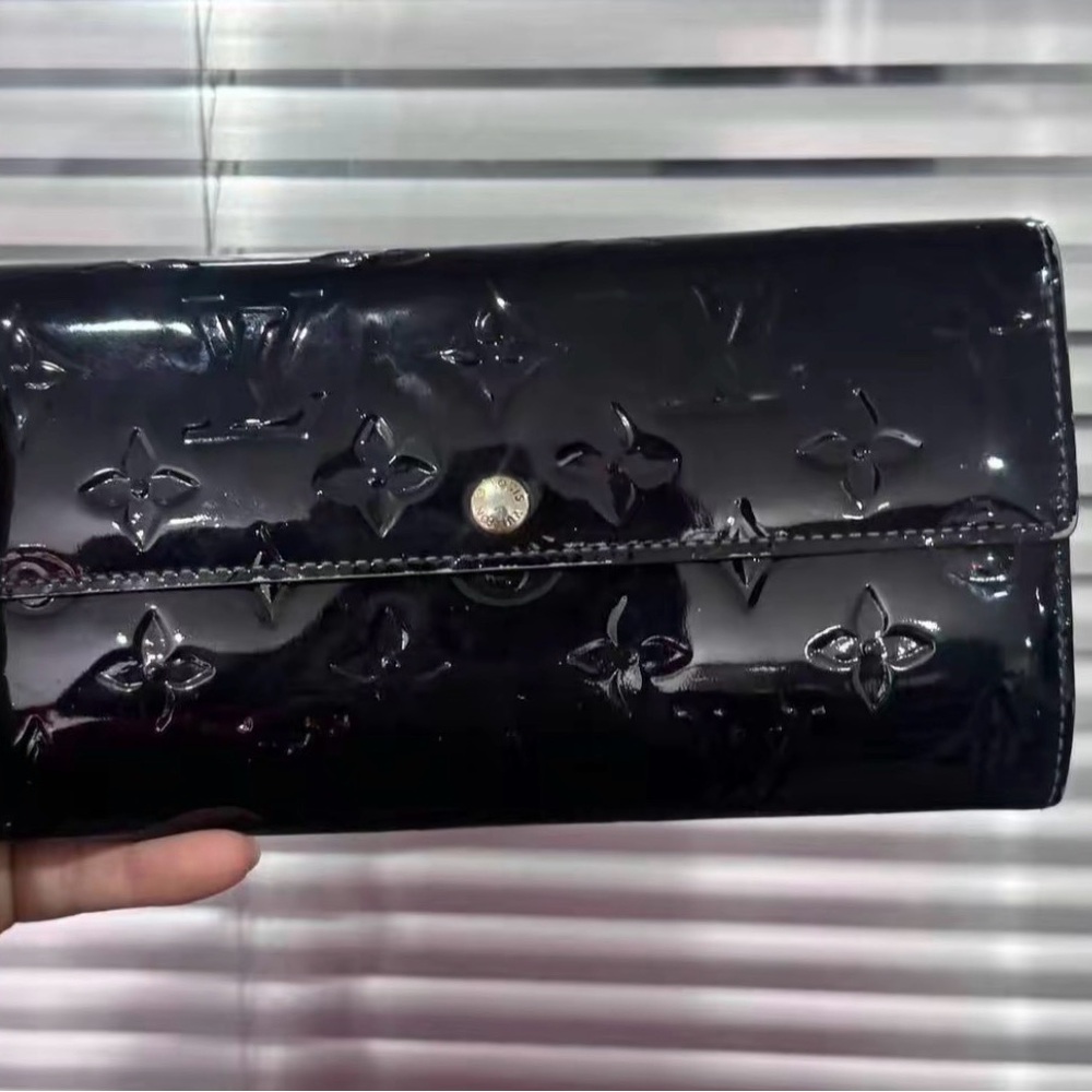 Elegant Black Embossed Clutch